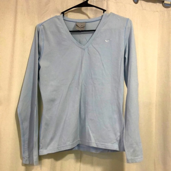 🎉 4 for $20 Nike long sleeved shirt - Picture 1 of 5